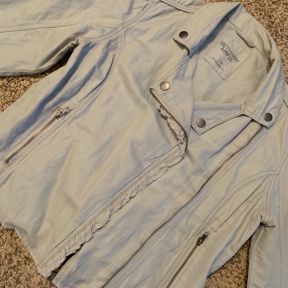 Spring Jacket - Picture 4 of 8